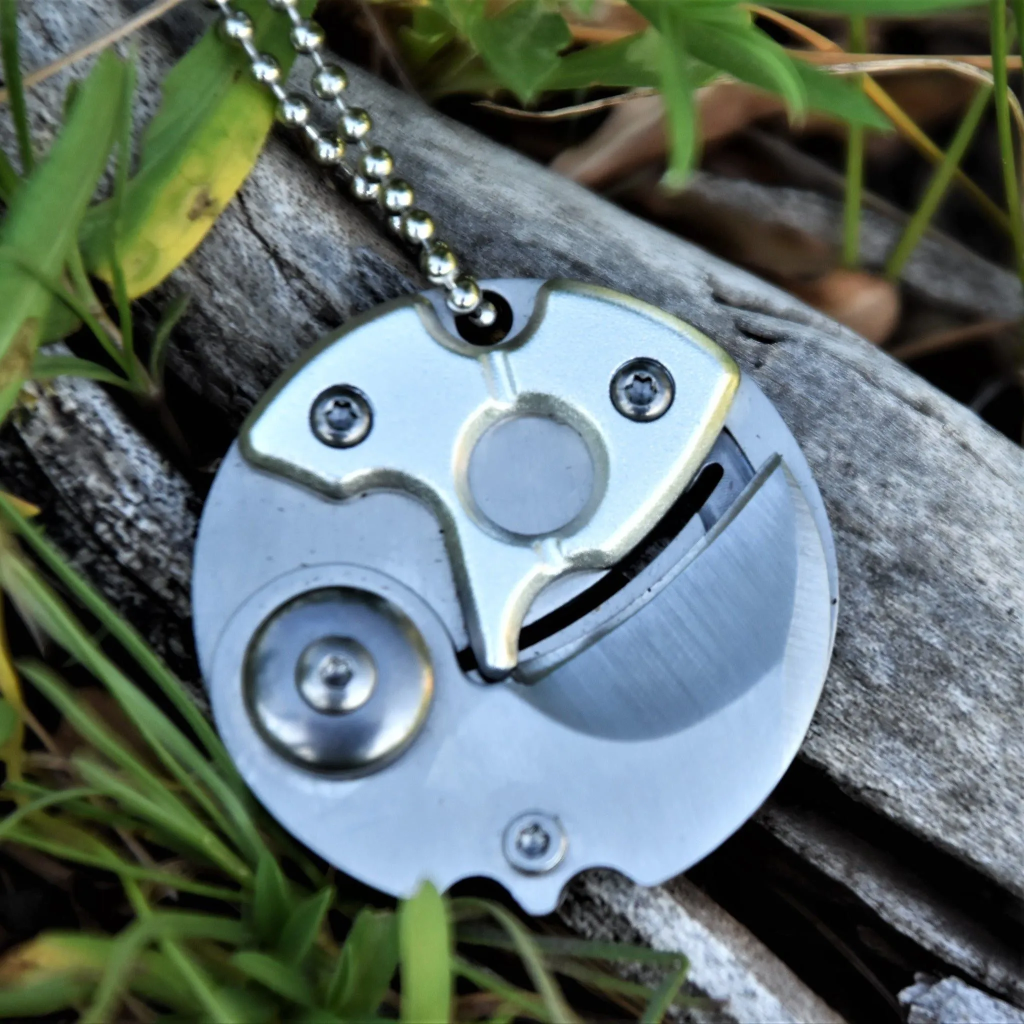 Fashionable Coin Knife