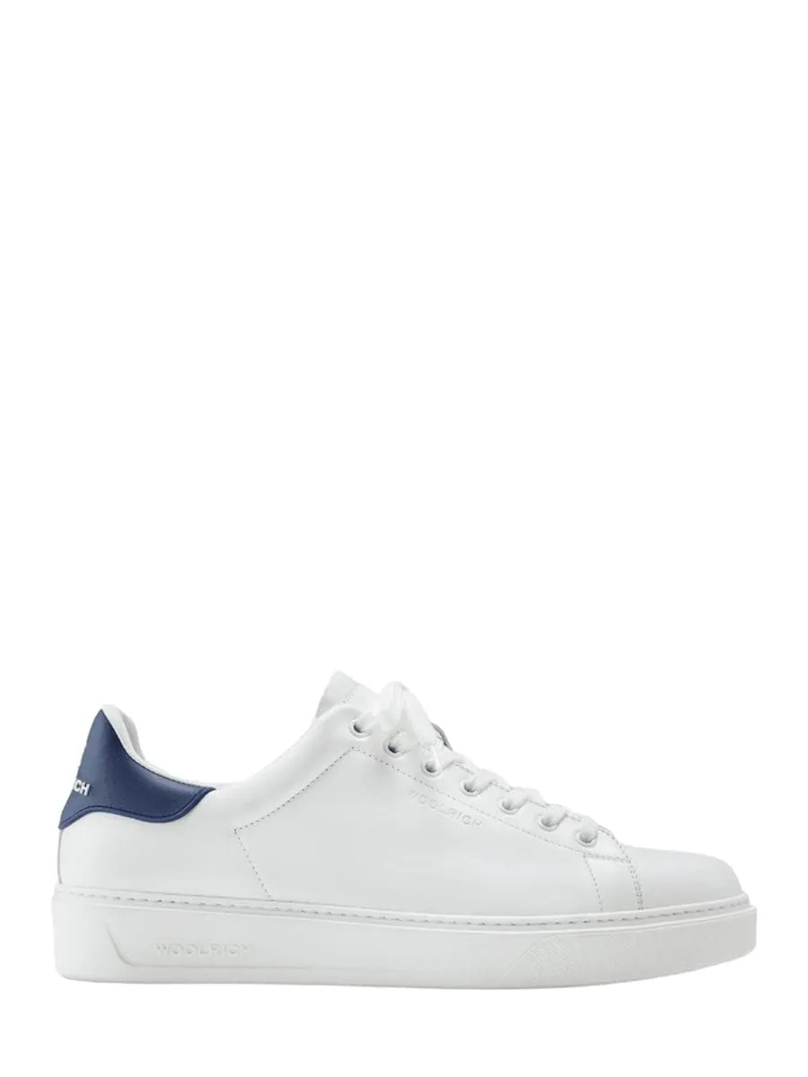 Sneakers classic court in morbida pelle con dettagli a contrasto