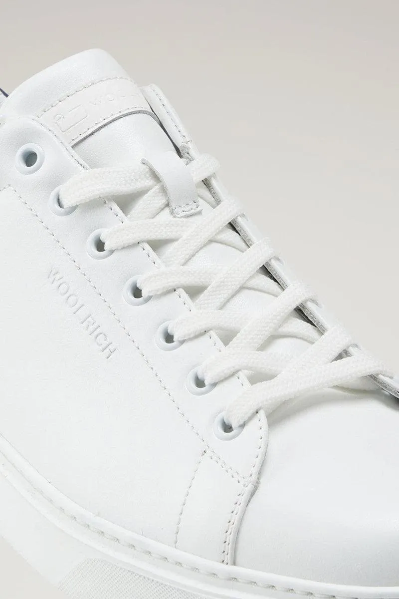 Sneakers classic court in morbida pelle con dettagli a contrasto